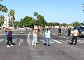 Bloqueo de Covafam en Hermosillo provoca caos vial en el Centro