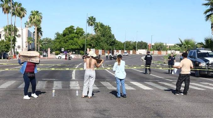 Bloqueo de Covafam en Hermosillo provoca caos vial en el Centro
