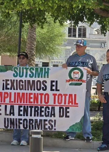 Trabajadores del Ayuntamiento de Hermosillo protestan por cambio de Isssteson a Salud H