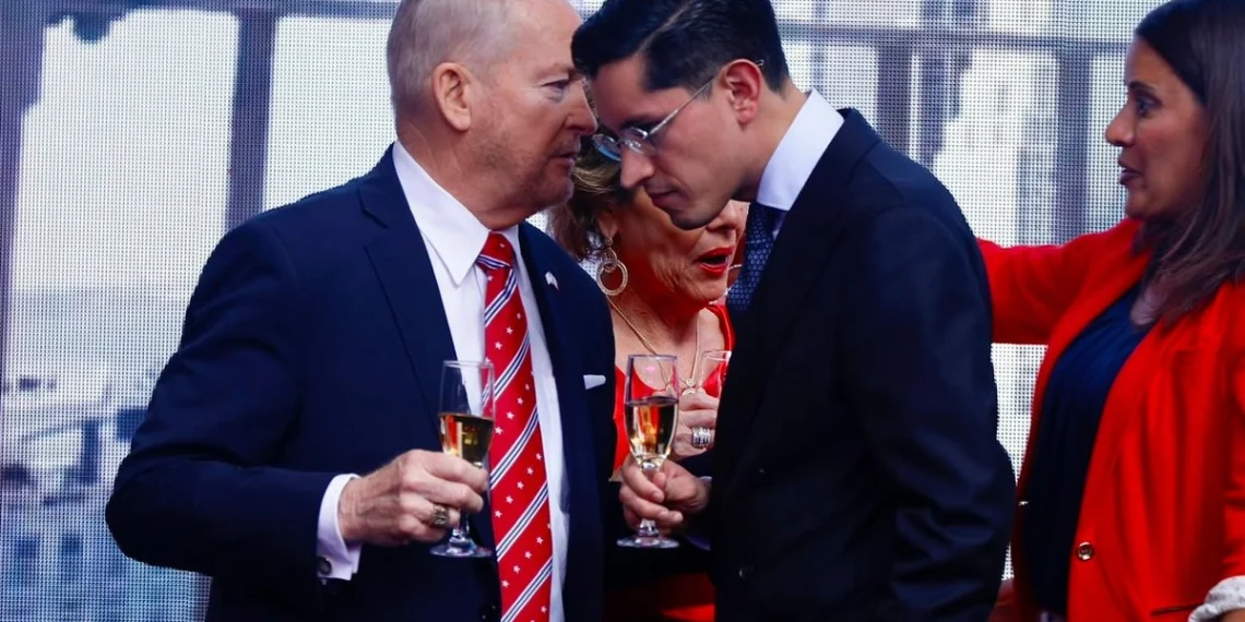 Embajador de EU reconoce tener la frontera más segura de la historia con México