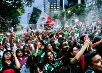 Los casos de covid repuntan tras festejos por los primeros triunfos de la selección mexicana