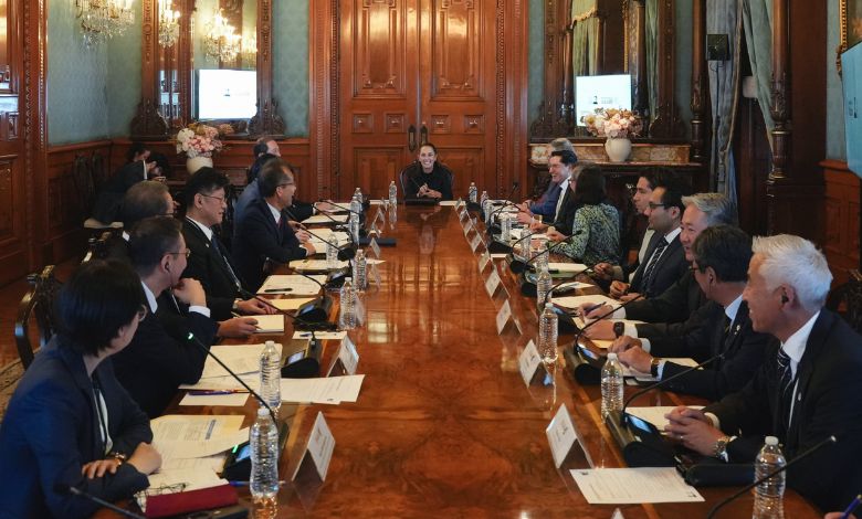 Sheinbaum se reúne con empresarios de Japón