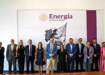 Firma CFE alianza para proyectos renovables por 1,000 mdd