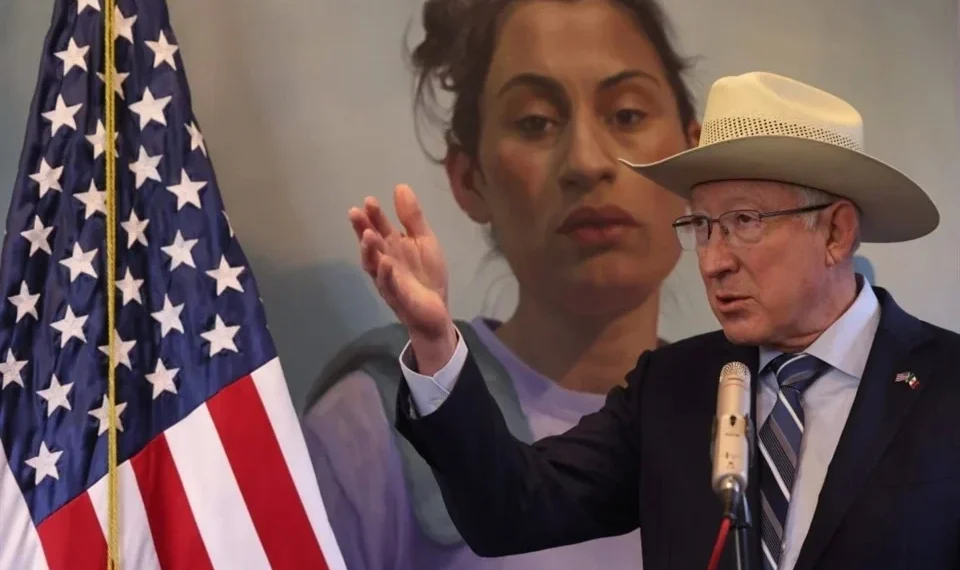 Responde Ken Salazar a Sheinbaum: no mentí