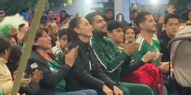 Pide Sheinbaum seguir adelante tras derrota de México