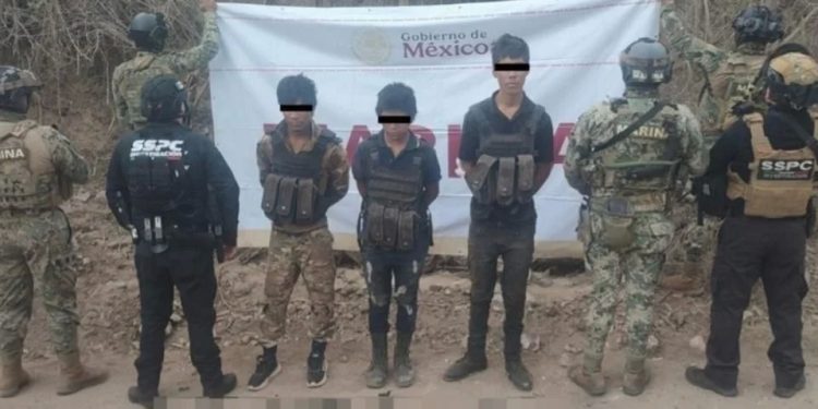 Aseguran explosivos y armas de ‘Los Chapitos’ en Sinaloa