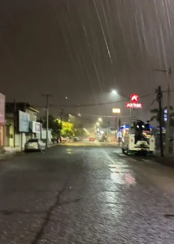 Lluvias y fuertes vientos sorprenden a Hermosillo; un vuelo fue desviado por el clima