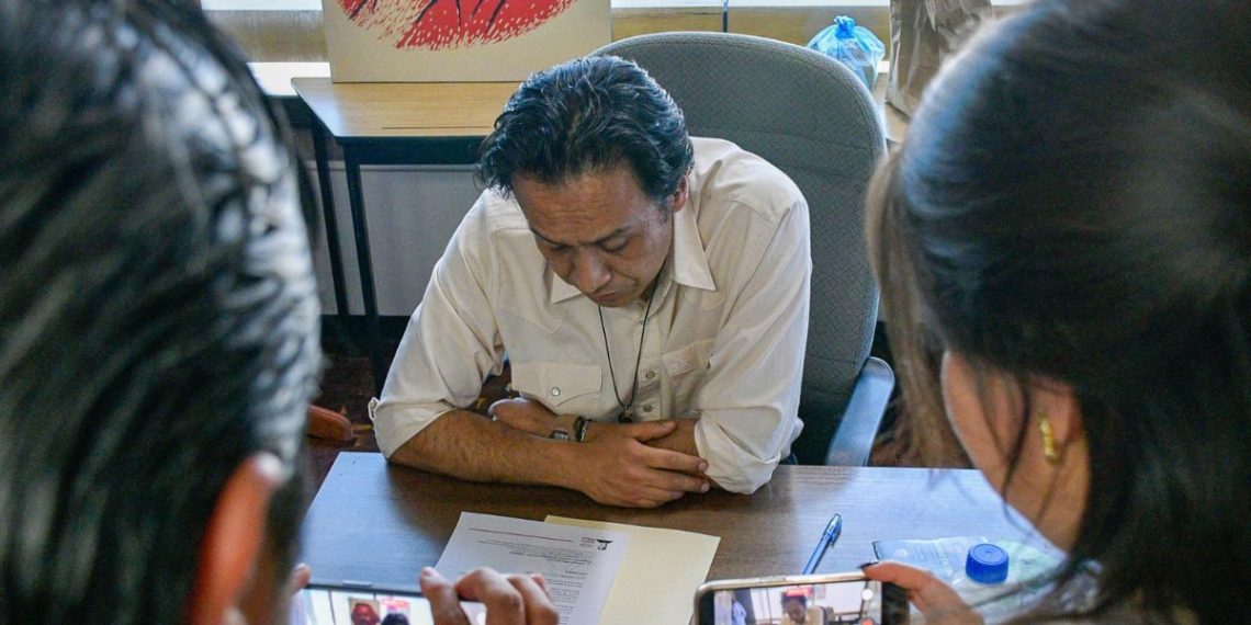 Marx Arriaga ‘malbarata’ su casa por falta de liquidación de la SEP