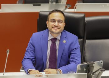 Rene García propone exhorto para fortalecer la protección de menores en entornos digitales