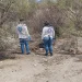 Hallan dos cuerpos en fosas al sur de Hermosillo