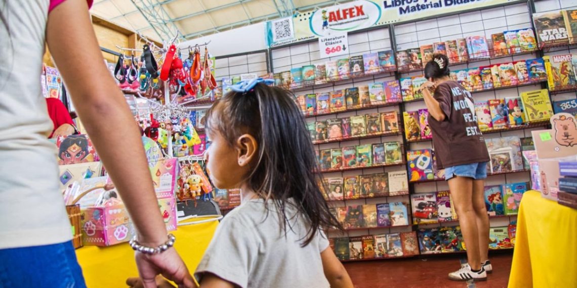 Gobierno de Sonora acerca apoyos para el regreso a clases con Bazar Escolar en el sur de Hermosillo