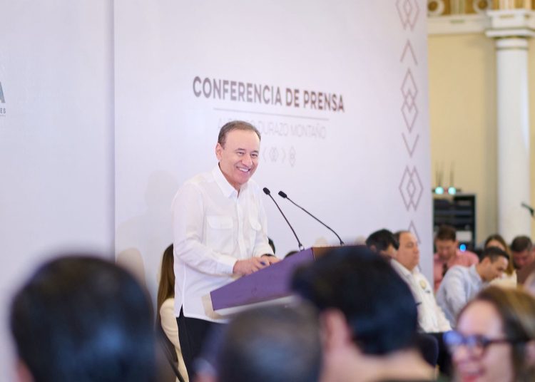 Con impulso de Durazo, crece el turismo de cruceros en Sonora; anuncia arribo de 24 embarcaciones entre 2026-2029