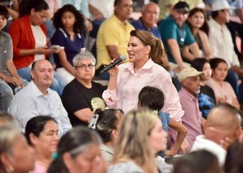 La transformación se construye de la mano del pueblo: Lorenia Valles