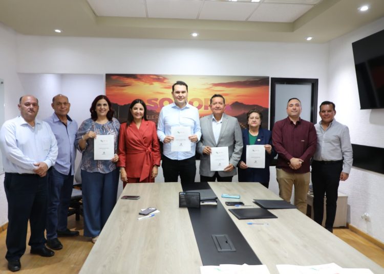 Gobierno de Sonora beneficia a trabajadores de Cecyte con la firma del Convenio de Revisión Salarial