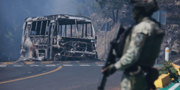 EU anuncia recompensas por líderes del CJNG