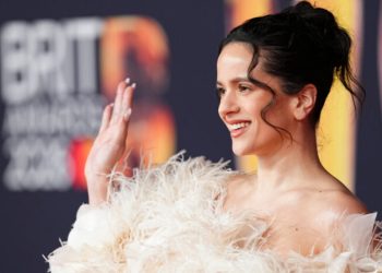 Rosalía invita a Kenia Os a su confesionario en México