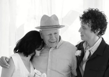 Bruce Willis conmueve al reaparecer en la boda de su hija en medio de su batalla contra la demencia
