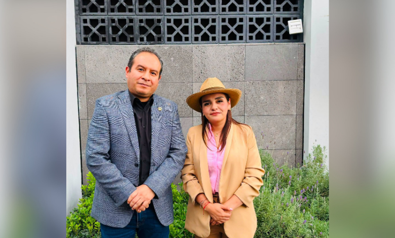 FGE solicita a Grecia Quiroz entregar celulares de Manzo