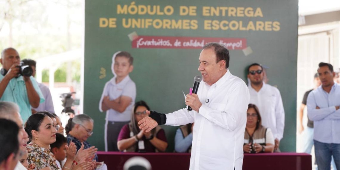 Avanza Gobierno de Sonora en la organización del ciclo escolar 2026-2027; concluye entrega de uniformes en Hermosillo