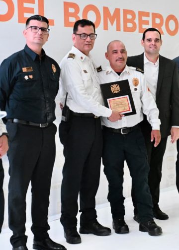 Reconoce Gobierno de Hermosillo labor y entrega de integrantes del Departamento de Bomberos