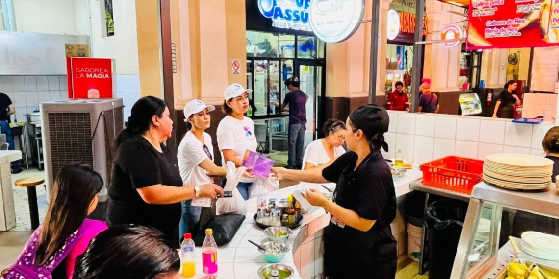 Comparte SSPC información preventiva a locatarios del Mercado Municipal de Hermosillo