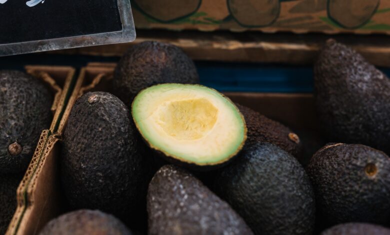 Aguacate exportado a China lleva sello de La Familia Michoacana