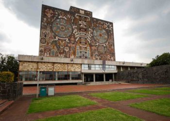 Aspirantes presentan examen presencial de la UNAM