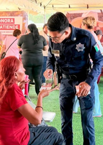 Participa Policía Estatal en Jornada de Servicios en beneficio de familias del Tazajal