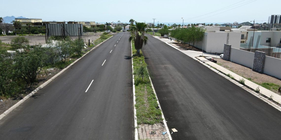 Está por concluir pavimentación del Camino de los Yaquis en San Carlos