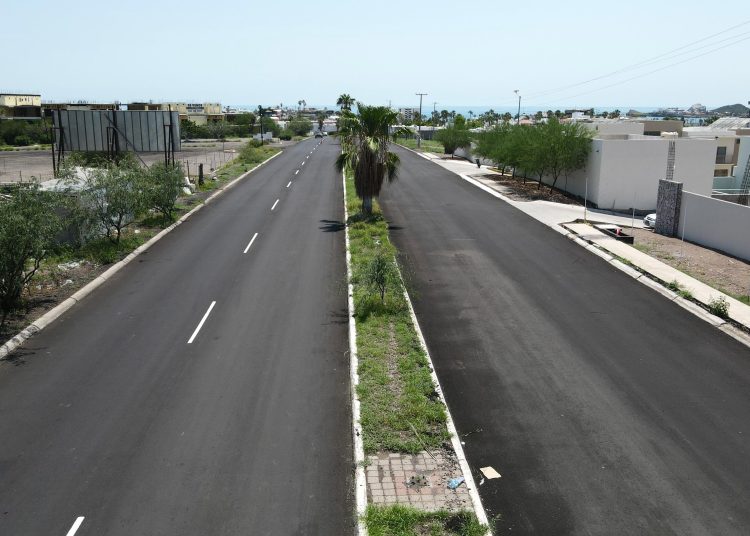 Está por concluir pavimentación del Camino de los Yaquis en San Carlos