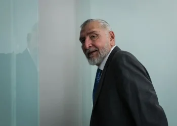 Embajada de EU desmiente supuesta orden de aprehensión contra Adán Augusto López