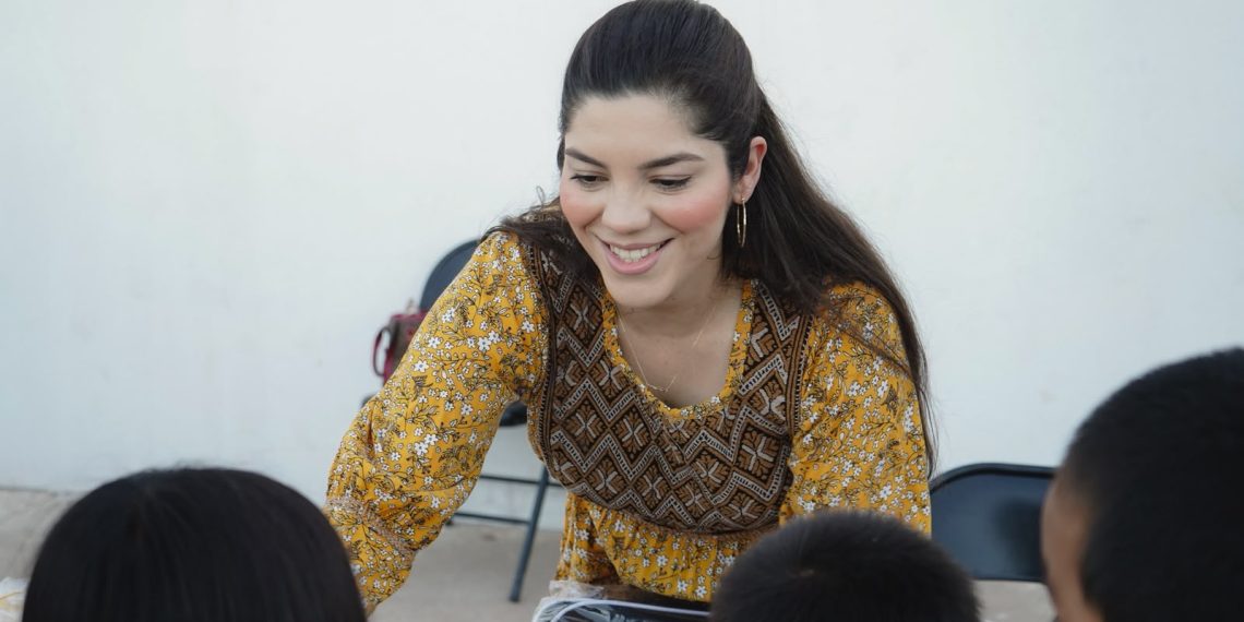Por tercer año diputada Amairany Peña entrega mochilas y esperanza a niñas y niños del Poblado Miguel Alemán