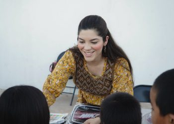 Por tercer año diputada Amairany Peña entrega mochilas y esperanza a niñas y niños del Poblado Miguel Alemán