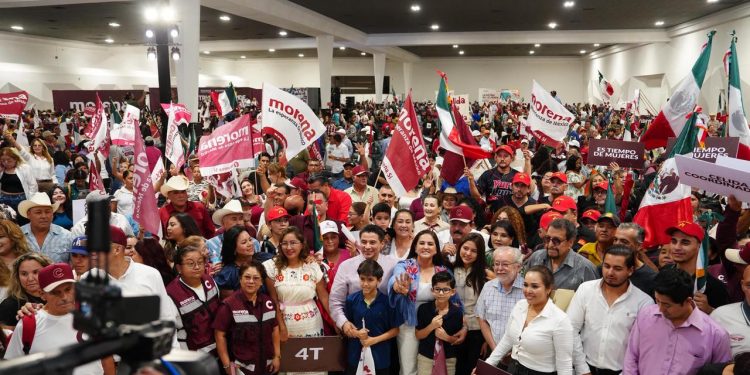 Celida López cierra con histórica asamblea ante más de 8 mil sonorenses