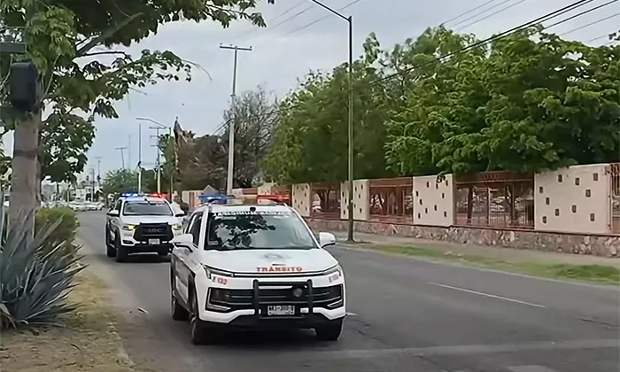 Buscan a conductora que atropelló a estudiante