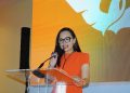 Natalia Rivera muestra el músculo de MC en Sonora