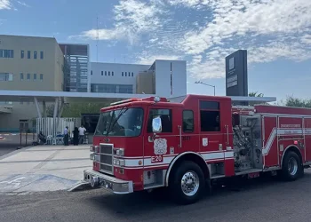 Desalojan a personas del Hospital de Especialidades tras activarse alarma de incendio
