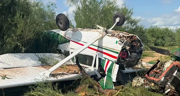 Se desploma avioneta
