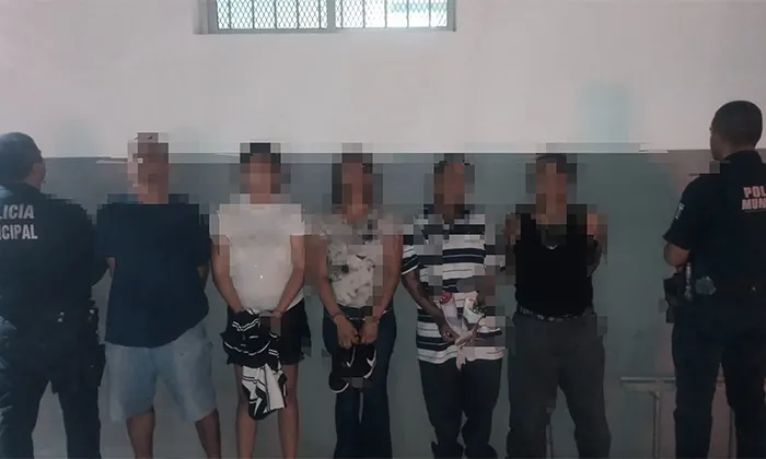 Detienen a agresores de persona a las afueras de conocido antro