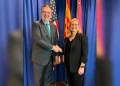 Con firma de convenio, México impulsa su presencia económica en Arizona