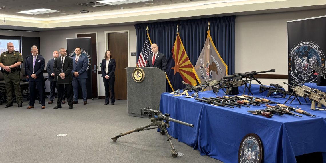 Estados Unidos desmantela red de contrabando de armas para cárteles mexicanos