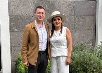 Grecia Quiroz agradece a Luis Donaldo Colosio Riojas por estar presente en su Informe de Gobierno