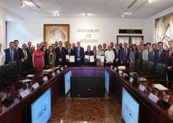 Sheinbaum renueva acuerdo voluntario con gasolineros
