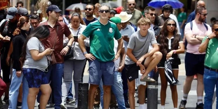 Llegan más turistas, pero cae gasto promedio