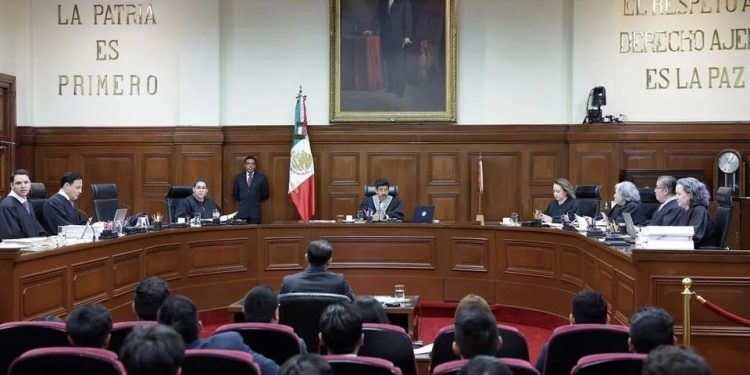 Ministros tienen buen salario, que tengan humildad: Claudia Sheinbaum