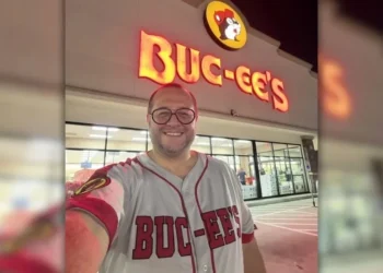Presume José Ramón López visita a tienda en EU