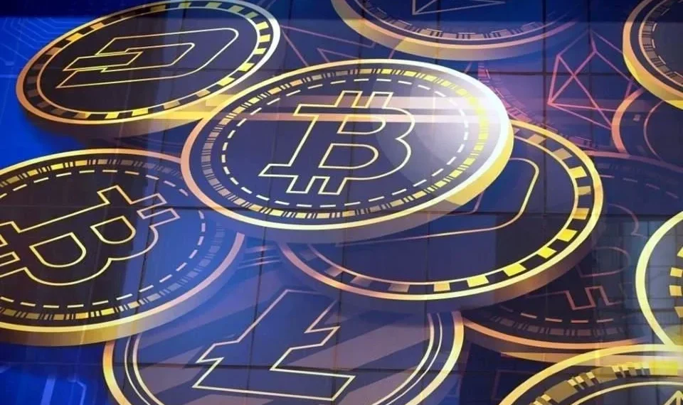 Mueve Trump hilos y dispara al bitcoin