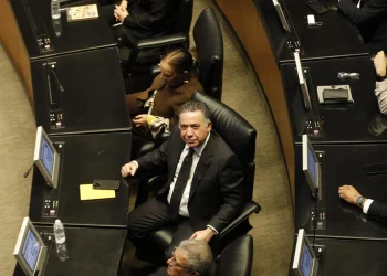 Inzunza reaparece en el Senado: ‘No soy un narcolegislador’