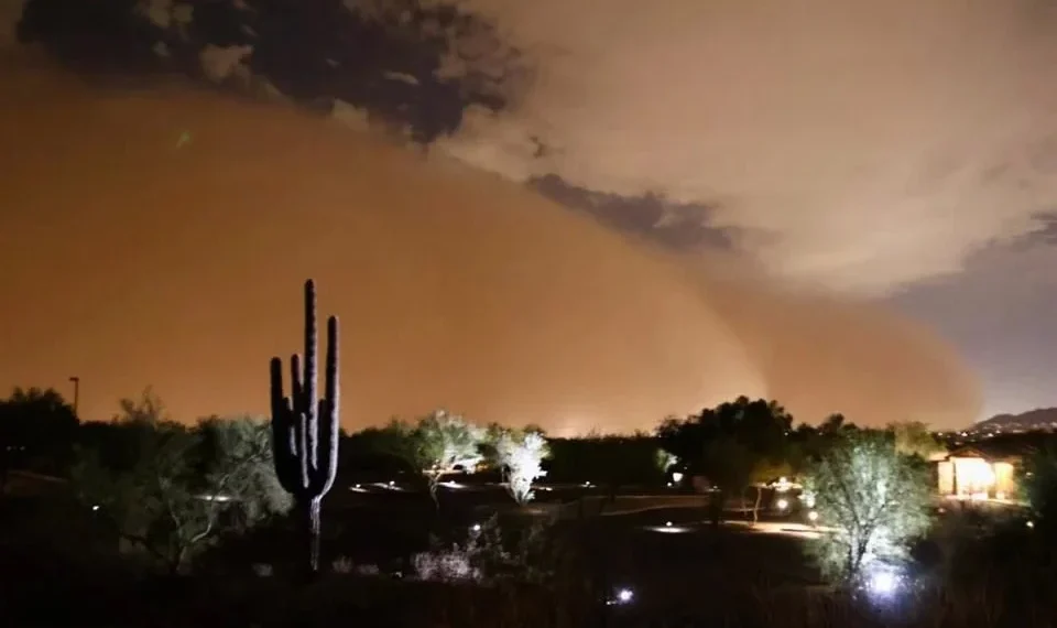 Azotan tormentas de arena a Phoenix dos veces esta semana