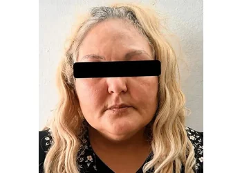 Aseguran a mujer que retenía a joven empleada en Navojoa